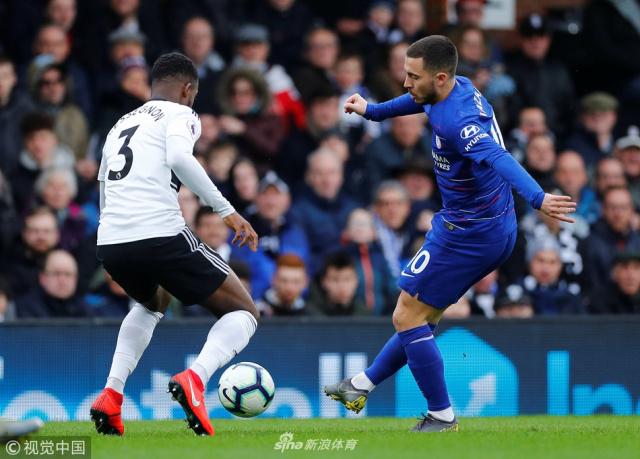 肯·葛瑞菲由于伤病开始困扰其红人队生涯，但球迷依然对他保持热爱